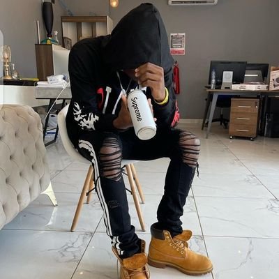 Good boy with street credentials 💧
🕊️🔥🌱...if not now ,,when?
R.I.P to the money we lost in trying to
make more 💰🤑🐥
