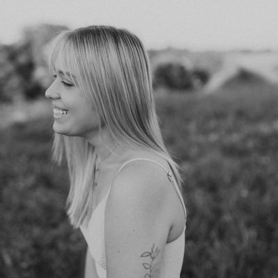 AverySenn's profile picture. this is a taylor swift fan page