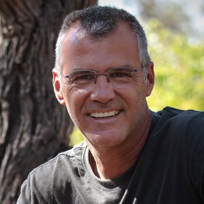 I’m field guide, tour operator and photographer in Africa based in Tanzania.