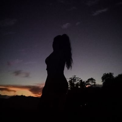 gloriouscorpio's profile picture. Be simple and push yourself, because no one else is going to do it for you