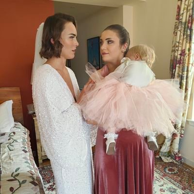 hez_ure's profile picture. Proud mamma of two stunning girls 🥰🥰 and 3 handsome boys 🥰🥰🥰 Football mum with twins and taxi mamma for the youngest 👊🏻