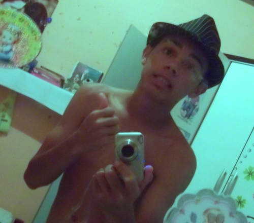 klebsonjp's profile picture. Sou divertido, estudo, tenho 17 anos, moro em joão pessoa, filho de DEUS, Flamenguista fanático,  Eu não sou muito inteligente, mas eu sei o q é o amooor!!!