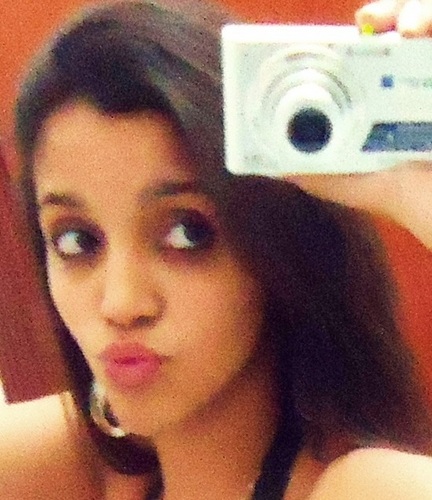 A luz que me guia é mais forte que os olhos que me cercam!