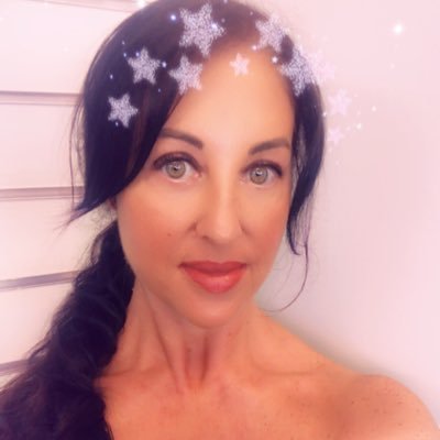 linda84920254's profile picture. 
