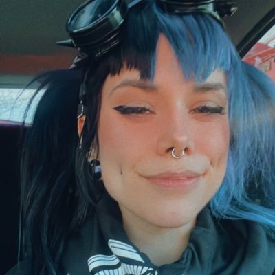 (18+) Suicide Girl 🖤 Twitch Partner ~ Plays with Hoops - I post random shit & play video games. 🖤