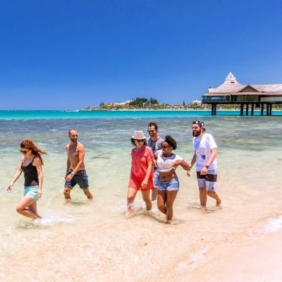 LaureAmbard's profile picture. Bloque tout profil insultant de cassos, islamo-gauchistes, LR mous à NUPES via Macronnistes 🤮... Vous avez de bonnes raisons pour ne pas m'apprécier 😋