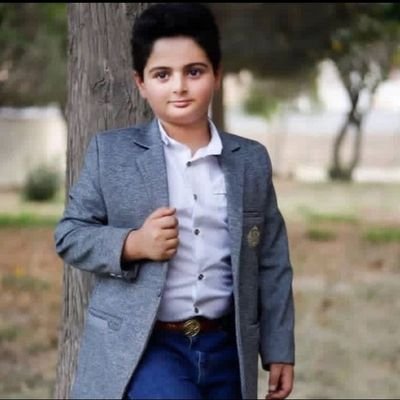 بجای تجربهی بسیاری از خطاها، میتوان مطالعه کرد
(ضد کمونیست و تمام شاخههای منشعب)