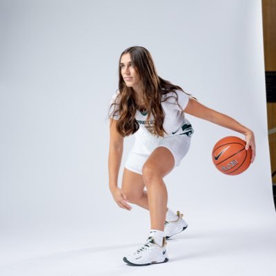abbeykimball27's profile picture. MSU WBB  #2💚🤍