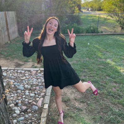 jesi_warren's profile picture. 