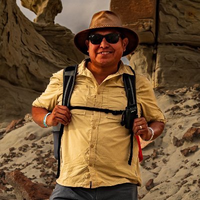 🚶♀️Showcasing Northwest New Mexico's Legacy. Bisti Badlands, Ah-Shi-Sle-Pah, Chaco Canyon, Shiprock 🦋 🐾 #newmexicotrue #navajousa #discovernavajo