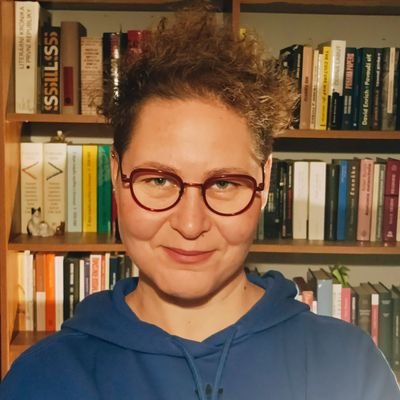 Kulturní publicistka_Literární podcast TL;DR & jazyková editorka_ A2larm