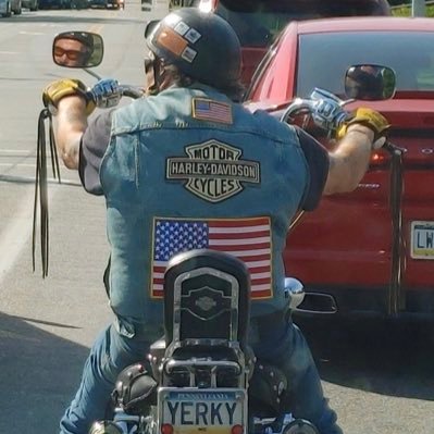 steel worker,,,Philly fan,the city an teams,,Harley Davidson an Jeep,,just flying through life !! just barely in the 215,#2A #NRA 🇺🇸