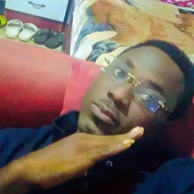 Love is the Religion I feel attached to❤️..online Radio personality at Radio Guy...Football Addict..Music lover😍🔥😍..Hiphop Enthusiast🙌🏽