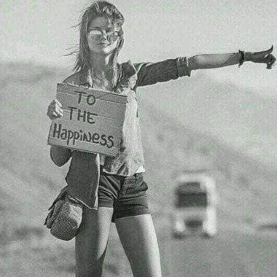 SolunaRose2's profile picture. Sims  a full