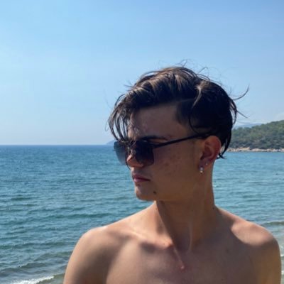 ylmz_bayraktar's profile picture. 