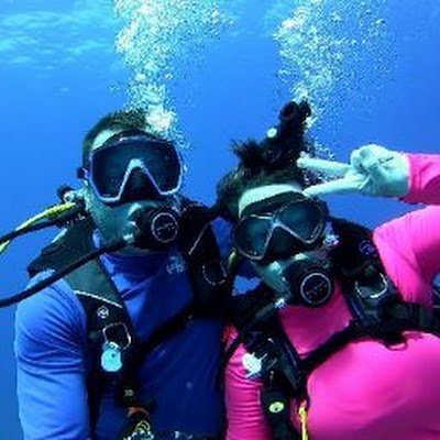 scuba diver 💙 former USAF, love to travel, Texas is home 🇺🇸