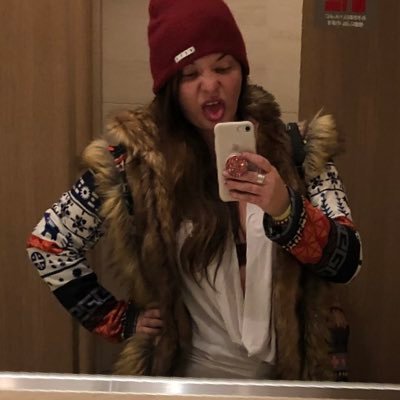 roaringzuchinni's profile picture. I’m just here to read stuff.🤙🏽