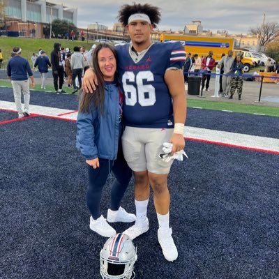 Proud mama, that’s my boy… 🦬🏈❤️💙#oneandonlyfavson