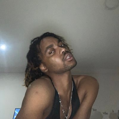 yungcoconutpie Profile Picture