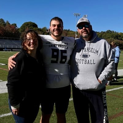 🇧🇷 | All-Conference | All-State DL | Winnacunnet High School ’21 | Saint Anselm ‘25 🦅🏈 |✝️