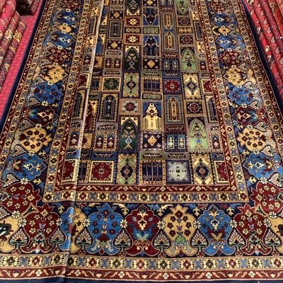 we offer best quality handmade carpets & rugs.
delivery to all countries 
cheap price & best quality