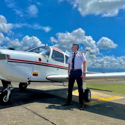Future Airline Pilot ✈️👨🏽✈️
📍COL🇨🇴
AVIANCA ❤️