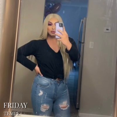 Your already here so just follow!❤I’m TS so be careful before calling me boo 🏳️⚧️ Don’t let the pretty face fool you!😘 I TOP⬆️
