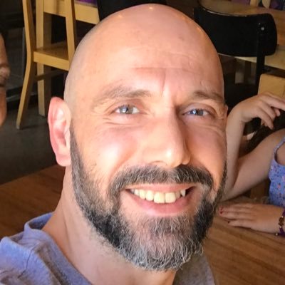 modera_da_mente's profile picture. 