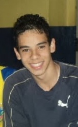 Quando penso em desisti, algo mais forte me prende. É como se fosse uma ligação que temos que me impede de jogar fora o que sinto        @karenkimiee