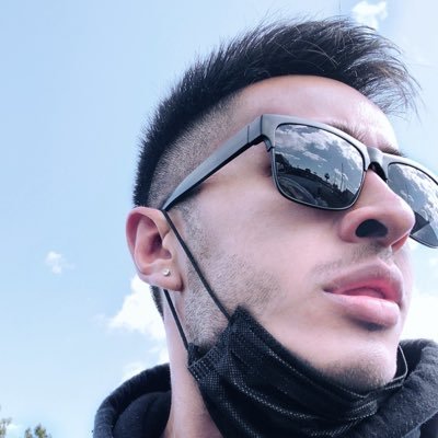 AdanLoera19's profile picture. 🇲🇽 🇺🇸 Pushing to be better each day bringing positivity.