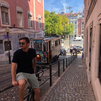 prguezm's profile picture. #Geografía #Política #Fútbol #Eurovisión