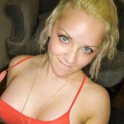 AliceKateRose1's profile picture. 