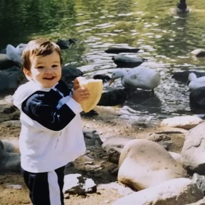 pedrorlprl_24's profile picture. ~Al sur~

Aquí por curiosidad (y por si pasa algo)