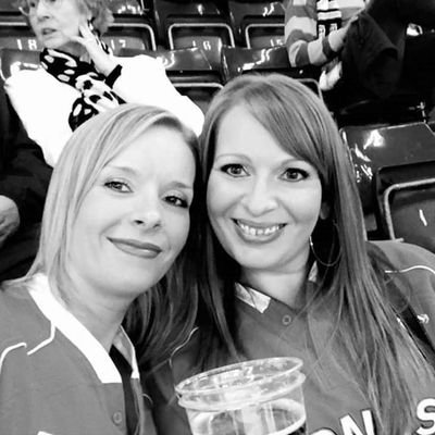 Cymraes i'r carn - Cyfieithydd 🏴 - Welsh rugby ❤ and Ospreys 🖤🏉 supporter - Pizza Expert 🍕- Cat servant 😻😻!!! 😊 Annibyniaeth Amdani!