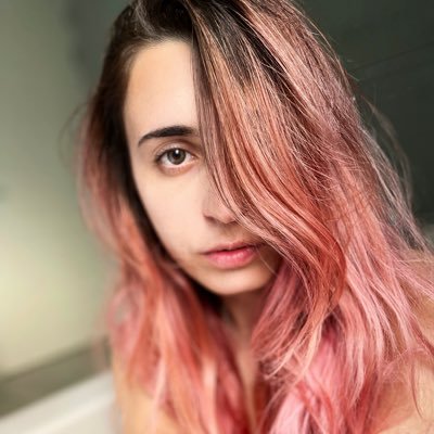 annasus_lol Profile Picture