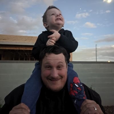 skahtie's profile picture. Aliens are real; look at Tim Walz.