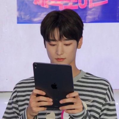 je37_y's profile picture. 