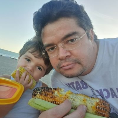 AristeuRPLima's profile picture. Pai do Tomaz e do Miguel. Físico, tricolor, Prof. da Unilab. Línguas, ciência, política, ciclismo, democracia, ensino superior.