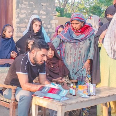 Liposuction_kro's profile picture. FMDC 19|Plastic surgery |Proud to be a Doctor|Social activist |Poor daughter marriage support| Watercooler for slums|Democratic Agent|