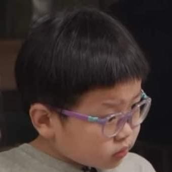 uuccy123's profile picture. 大家好 好想打炮啊