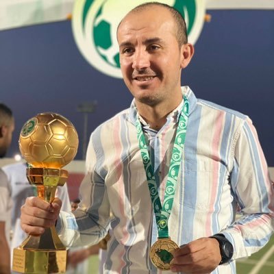 الفريق الاول التوباد بطولة المملكة 🏆 للشباب مع الشرق دربت اندية ضمك و الجندل واحد والشرق والتوباد بكالوريوس تربية رياضية الرخصة الدولية للتدريب