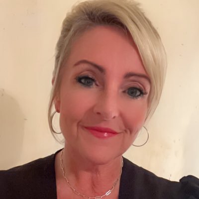 elainehoad's profile picture. 