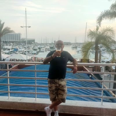 WilliamKernoha1's profile picture. grey hair,goatee beard.Please don't ask for money or gift cards.