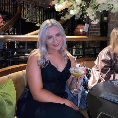 esmegrace111's profile picture. 