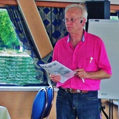 KlausbKrumm1's profile picture. Real Estate, startups Medical Doctors; Seals Coach , Coach for Banker /  https://t.co/k0sGKcwlnT LBS- Immo-
bilien.Detektiv,Start UPS. Africa.