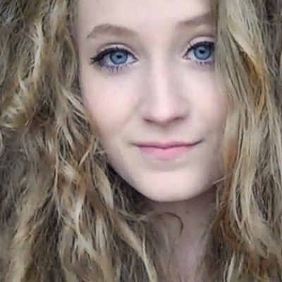 The_Devlinator's profile picture. Just a little twitter account dedicated to the amazingly talented and gorgeous Janet Devlin!  (:
