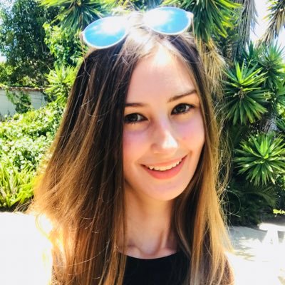 Product Designer @GitHub • Goof • She/her 📚🐶🤸🏻♀️🪴♠️🇧🇷🇺🇸🇬🇷🇱🇧