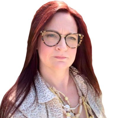 👩🏻💻 Award-Winning Marketing Executive Formerly @IPG @Publicis @Omnicom 👩🏻🎓@UCSB 🎥 @NYUAlumni Powered by wit and caffeine.
