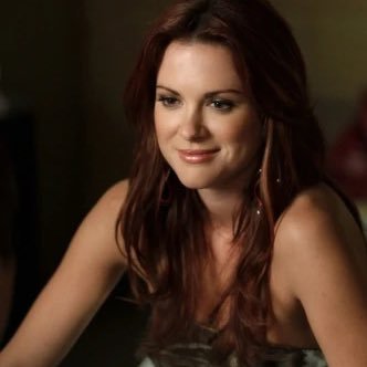 “When I was in fat girl therapy…” {Fake|PARODY|RP Acc|Not associated with One Tree Hill or Danneel Harris Ackles}