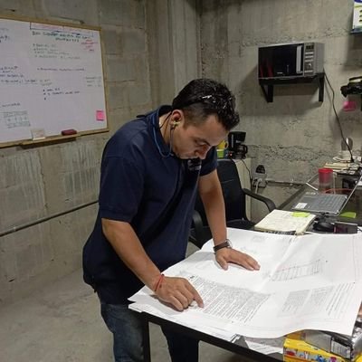 JuanLop05898707's profile picture. 